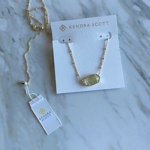 Kendra Scott Elisa Gold Pendant Necklace